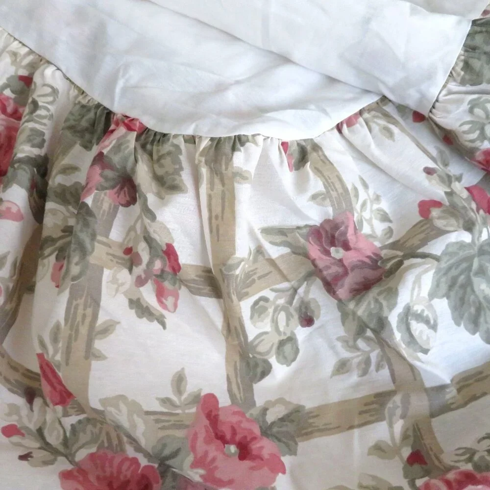 Vintage WestPoint Stevens Full Size Floral Lattice Bed Skirt 13.5